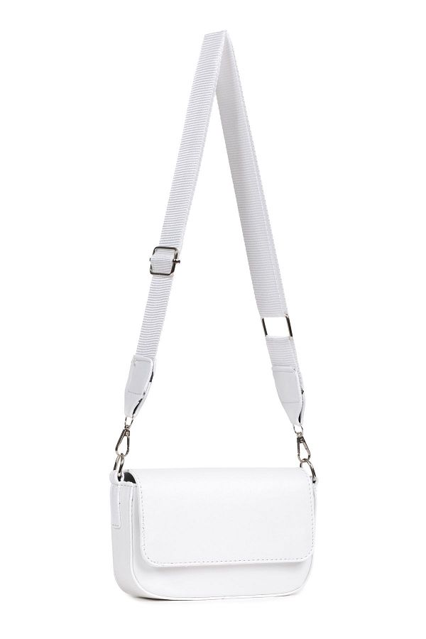 macharel jeans-Weiße kleine Baguette-Tasche mit überkreuztem Riemen 1