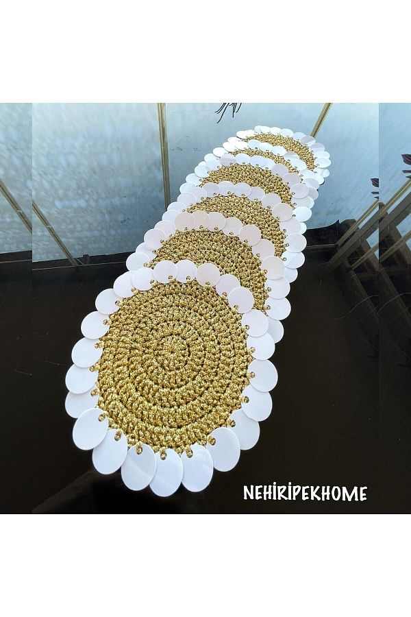 NehiripekHome-طقم قواعد أكواب تقديم ذهبية مطرزة باللون الأبيض مكون من 6 قطع 1