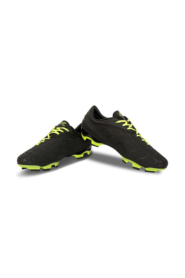 Nivia dominator football shoes online