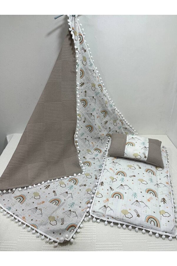 BUSEBABYHOME Kahverengi , Muslin Ve Ponponlu Alt Açma , Yastık Ve Battaniye 3'lü Set