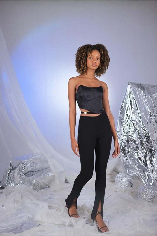 HOLLY LOLLY-Schwarze Jewel-Hose – stilvoll und bequem 1