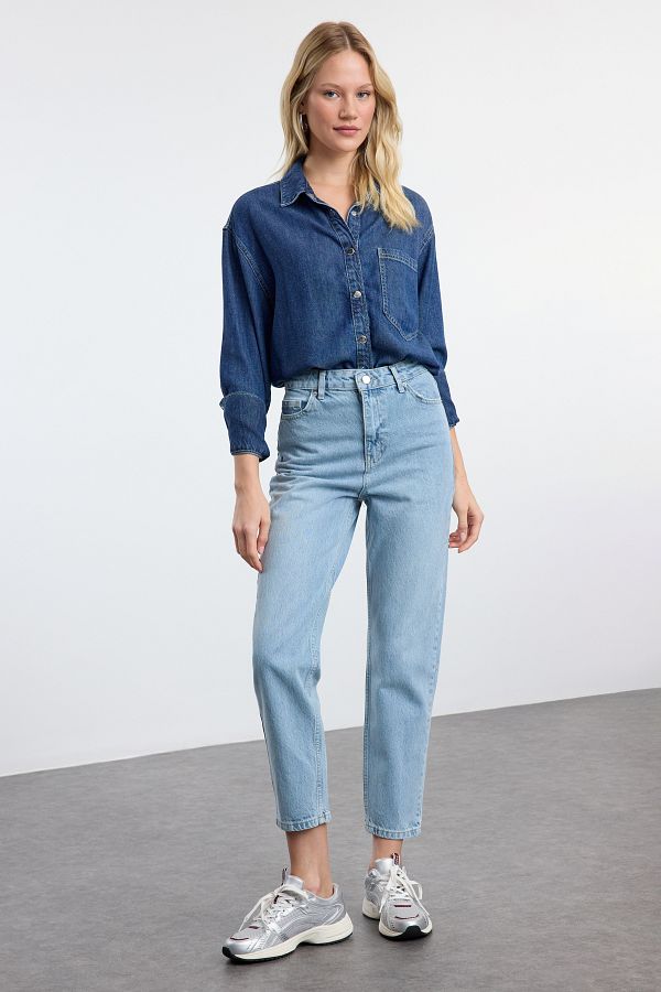 Trendyol Collection-Μπλε ψηλόμεσο Mom Jeans TWOAW25JE00090 1
