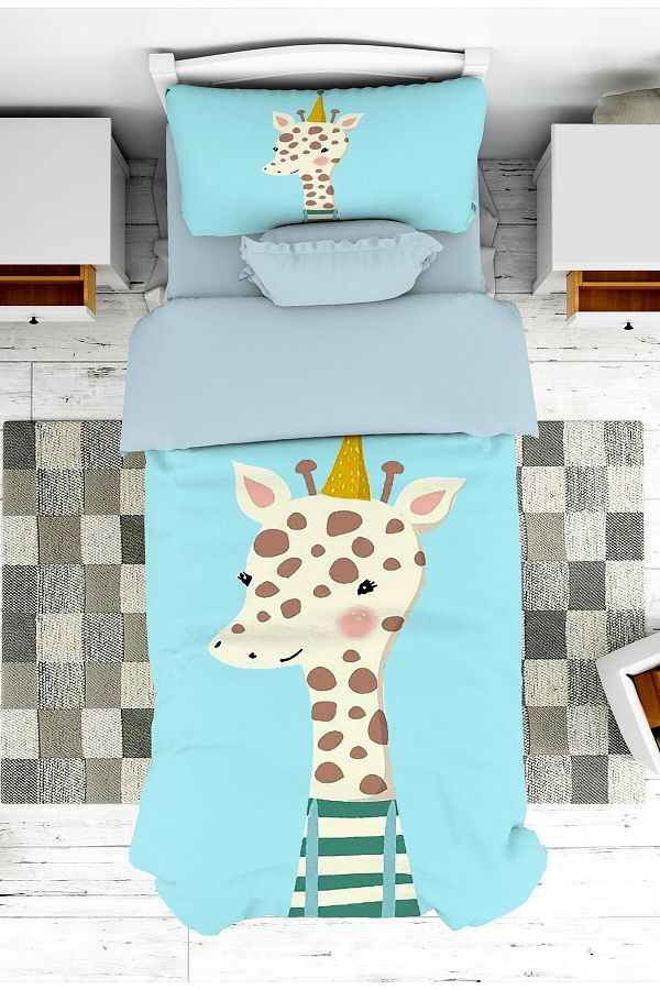 on the clouds-Boys' Room - Spotted Giraffe Patterned Bedspread and Pillowcase Pique 1