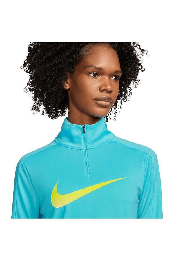 Nike slim fit sweatshirt hot sale