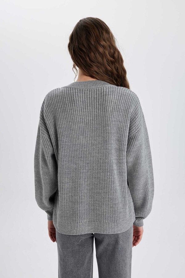 DeFacto-Dzianinowy sweter oversize z dekoltem w kształcie litery V 1