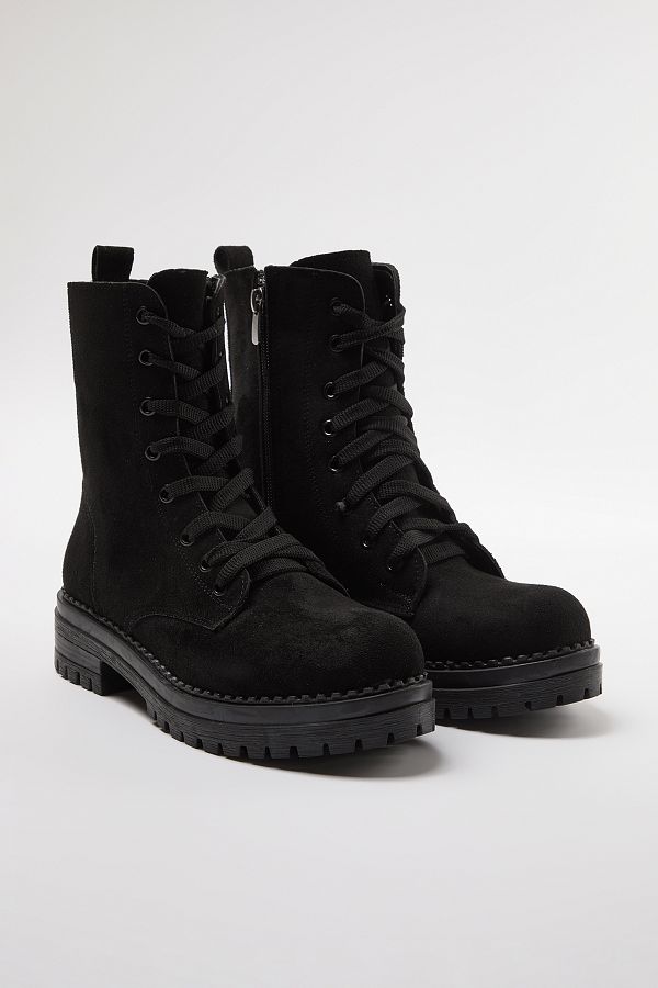 TRENDYOL SHOES-Černé semišové krátké ploché boty pro ženy na šněrování a zip TAKAW25BO00026 1