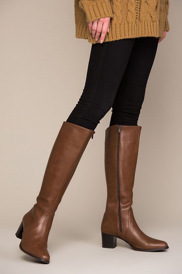 Fox Shoes-Hellbraune Damenstiefel A654252709 1