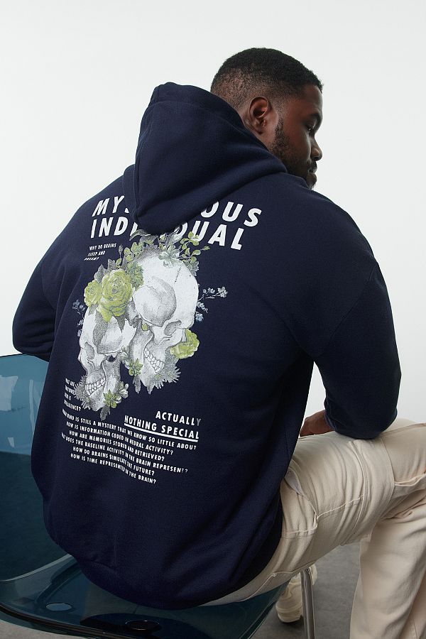 Trendyol Collection-Μπλε Navy Oversize Φούτερ με τυπωμένο κείμενο σε μεγάλο μέγεθος - TMNAW25AO00015 1