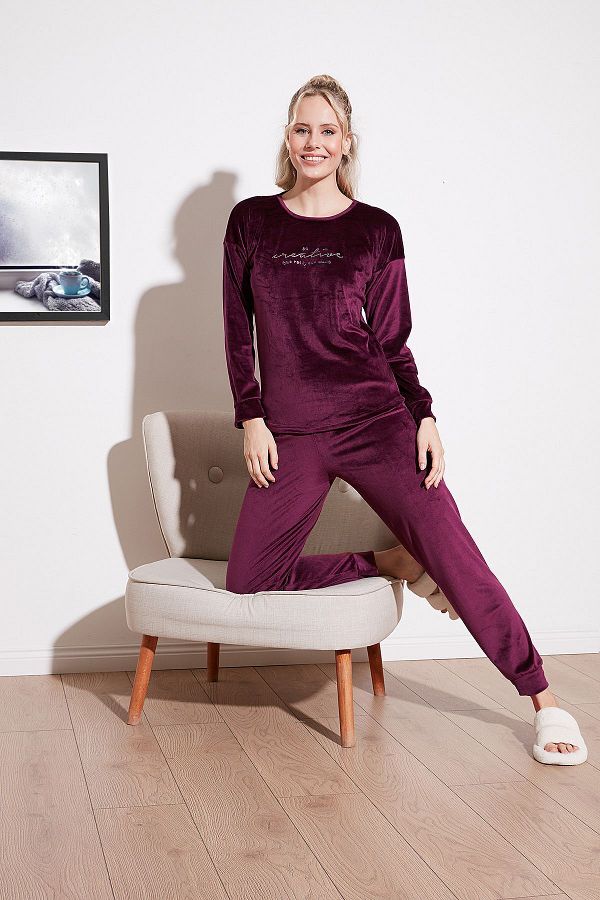 Lela-Regular Fit Soft Textured Velvet Pajamas Set Pyjamas Set 6094200 W4 1