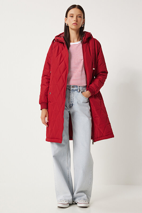 Happiness İstanbul Roter gesteppter Damenmantel mit Kapuze DD00996