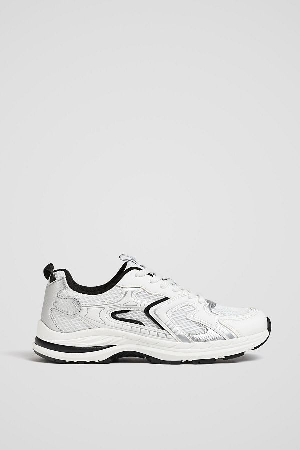 Stradivarius white shoes online