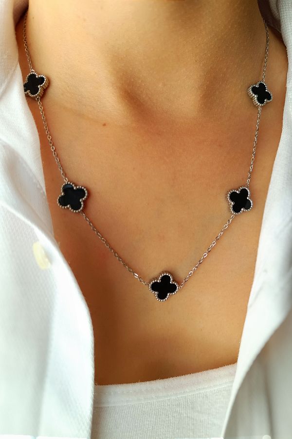 Van cleef black clover necklace 2025