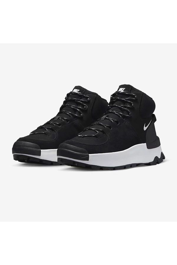 Female nike boots best sale
