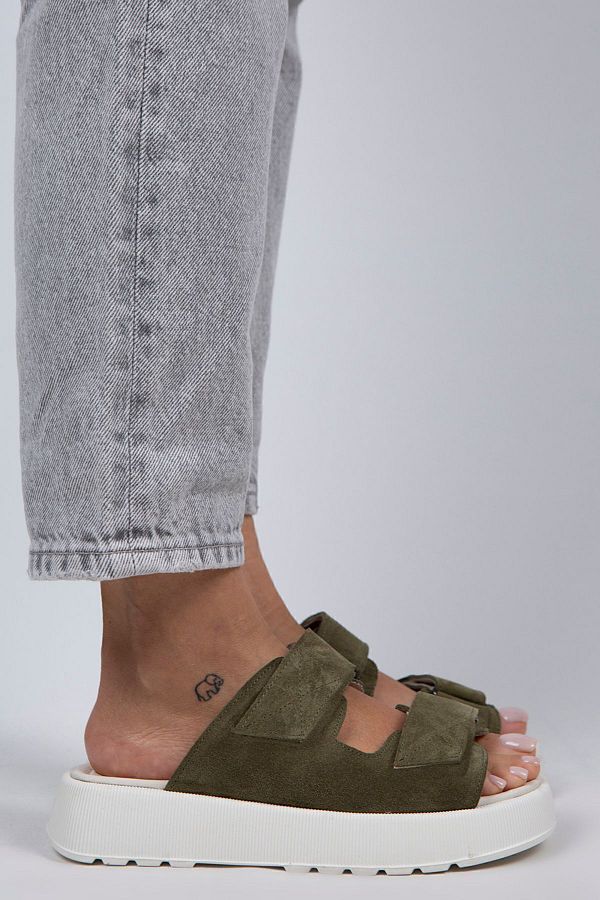 Farah slippers new arrivals