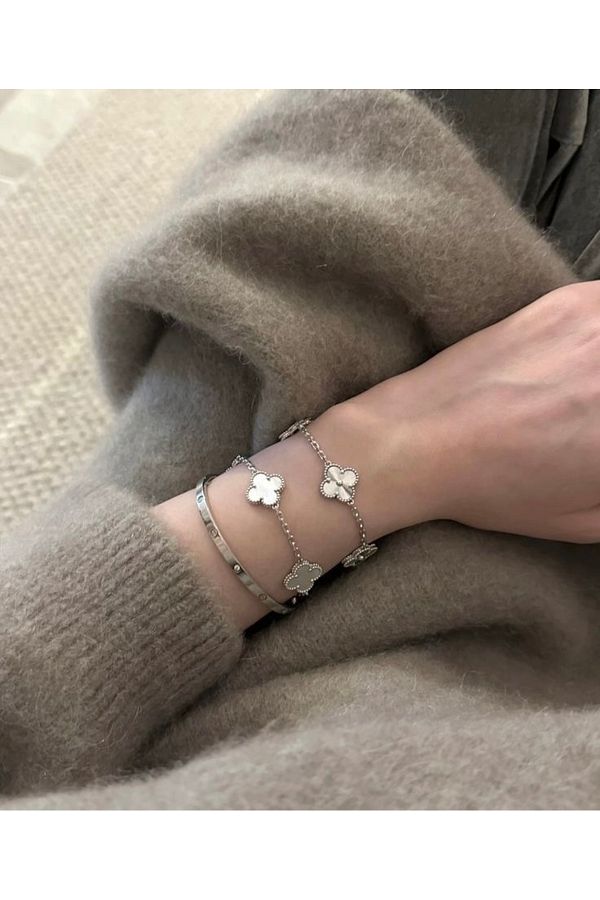 Cartier clover bracelet sales