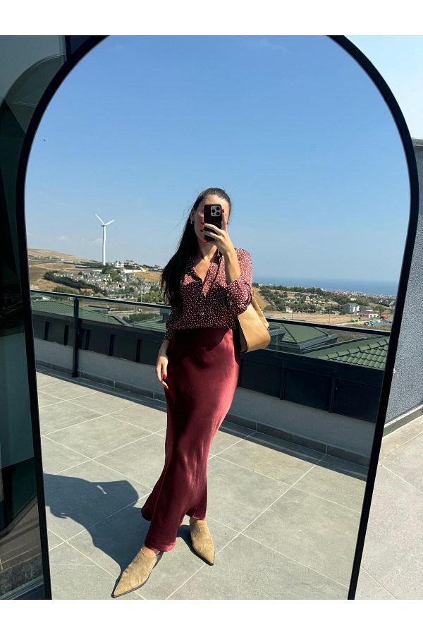 Burgundy satin skirt sales