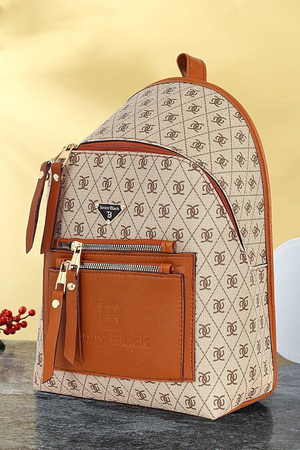Women's backpack with multiple compartments 2025