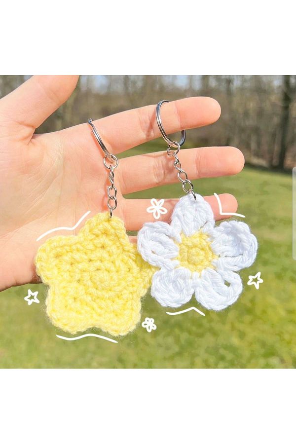 PERFECT-Star Daisy Patterned 2-Piece Keychain and Bag Set 1