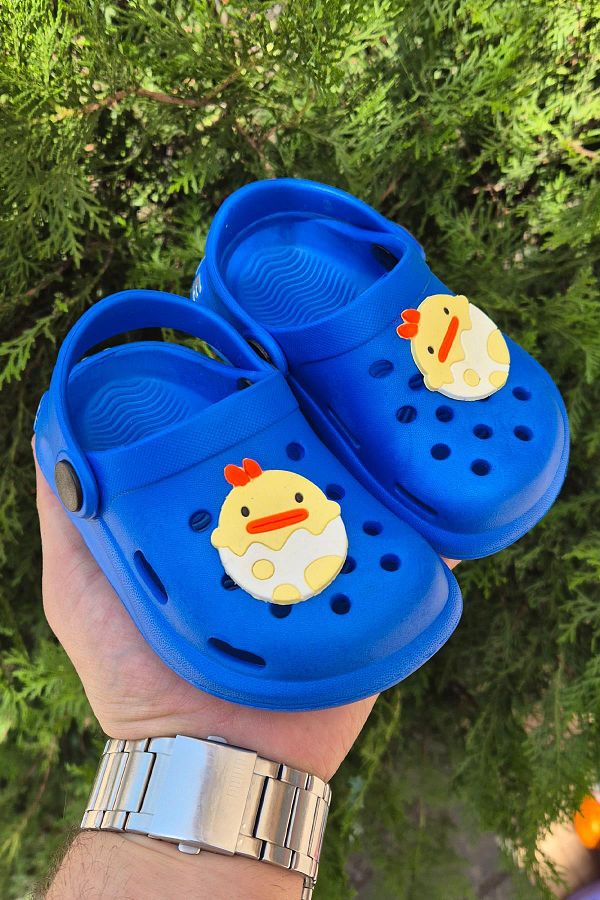 Saks slippers online