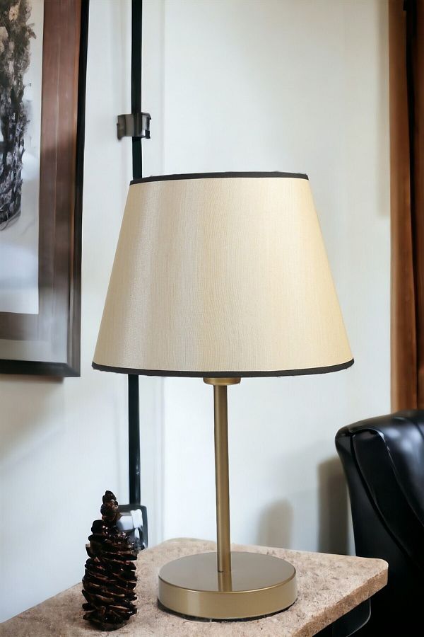 Lumexx-15-3 Model ALA Antique Pramit Table Lamp with Lampshade 1