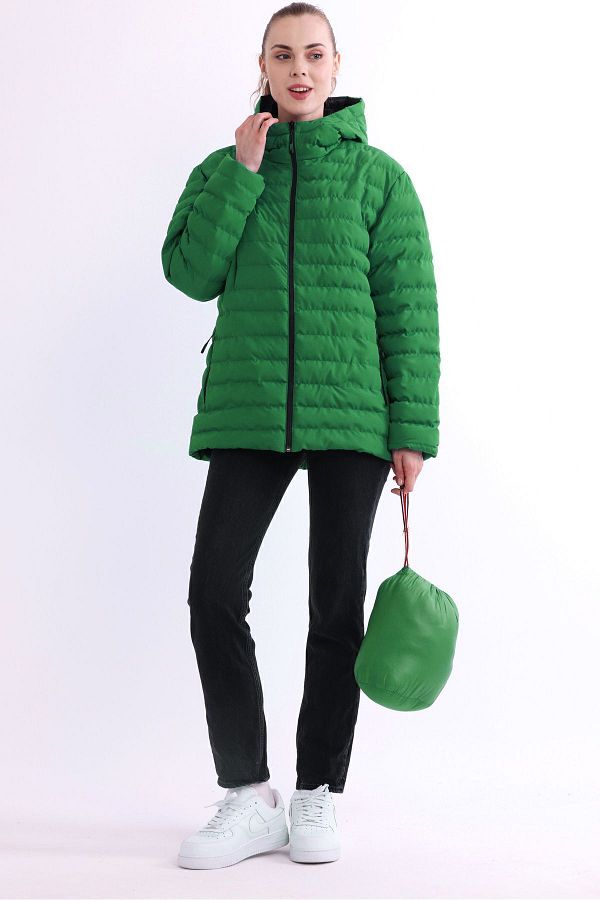 QAWWA Green Lightweight Sports Jacket with Portable Bag Windproof and Padded Trendyol