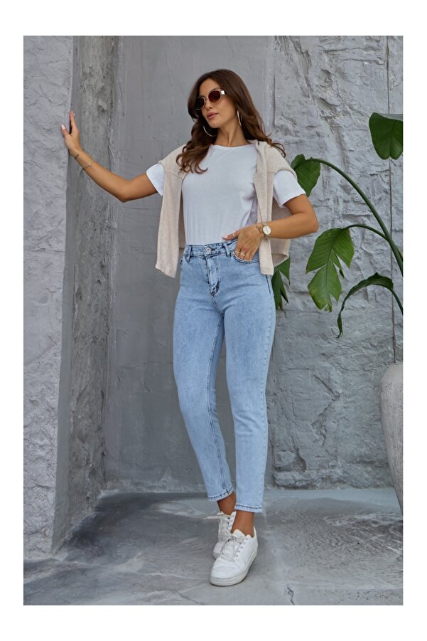 Elif Özbey Butik Eisblaue Mom-Jeans aus Lycra