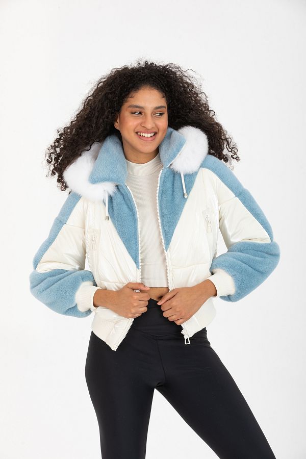 By Marki Marki Blue and White Hooded Waist Length Puffer Jacket Fur Detailed Puffer Jacket Fur Hood 113022 Trendyol