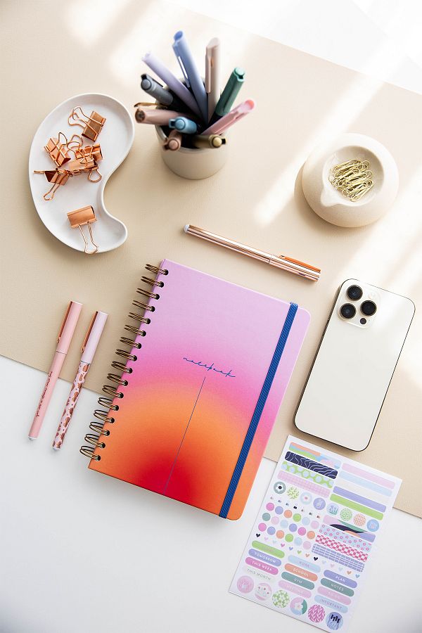 PAPERORA-A5 Red PinK Gradient - Spiral, Hard Cover and Elastic Lined Undated Notepad 1
