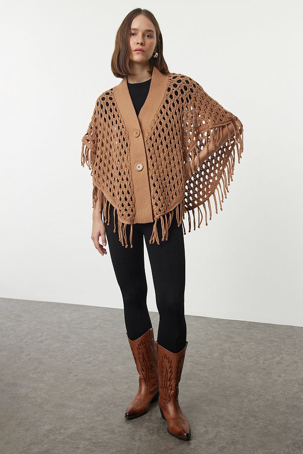 Trendyol Collection-Ażurowy kardigan z dzianiny w kolorze camelowym - z frędzlami i perforacją Twoaw25Hi00329 1