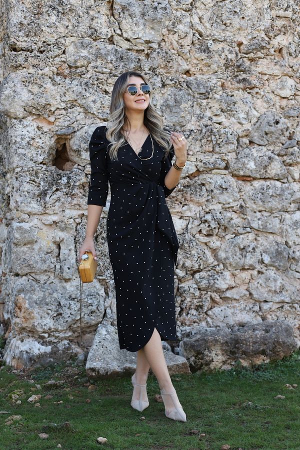 bytugcekaya-ROCHIE NEGRA cu buline 1