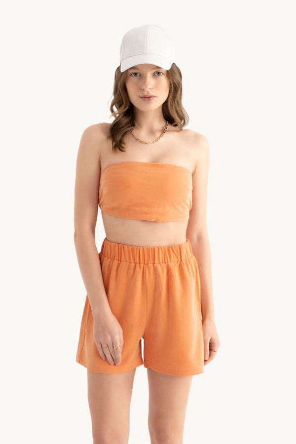 Hiccup-Elastic Waist Relaxed Shorts 1