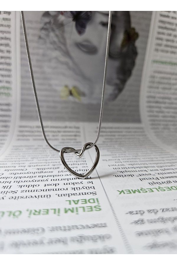 Will stainless steel necklace tarnish outlet