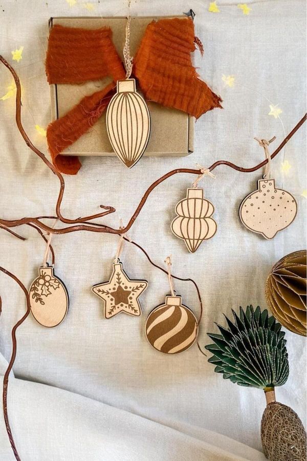 Elfora-6 Pieces Rustic Model Christmas Tree Ornament 7 cm New Year Tree Ornament with String 1