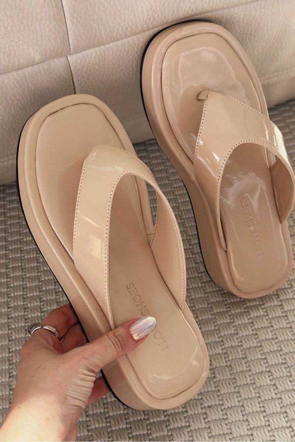 Patent flip flops store