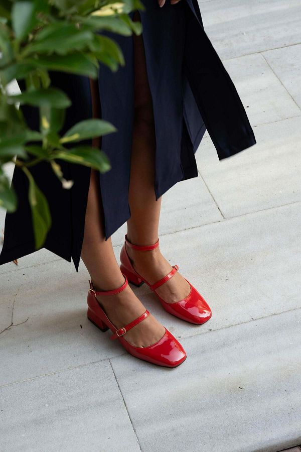 sovrana Short Heeled Blunt Toe Closed Back Belted Shoes Red Patent Leather Trendyol
