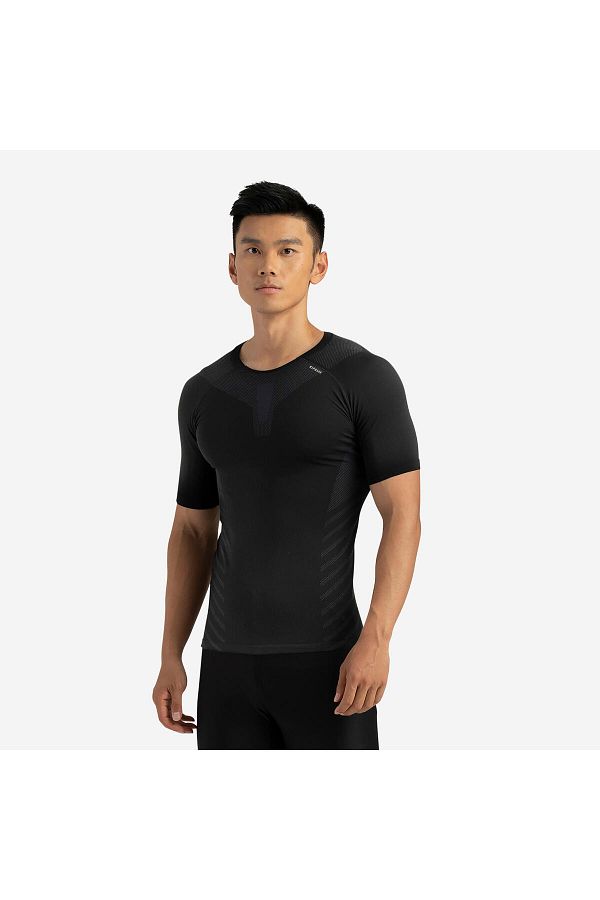 Decathlon Men s Seamless Running T Shirt Black Kiprun Run 500 Confort Trendyol