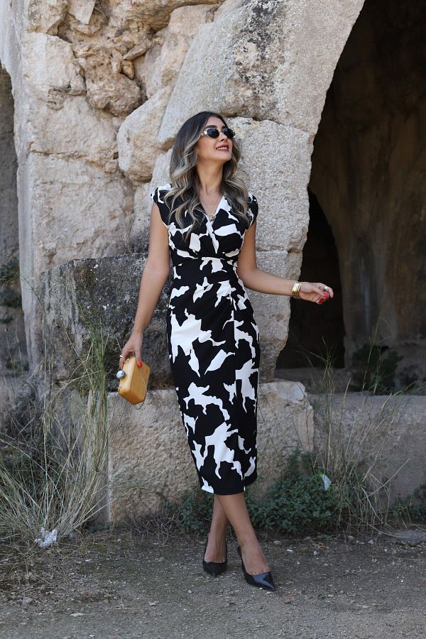 bytugcekaya-Negru Alb - Rochie cu nasturi 1