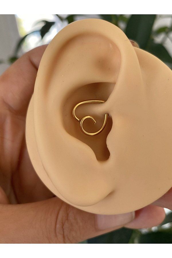 Arescollection-surgical steel heart model daith lobe compatible piercing 1