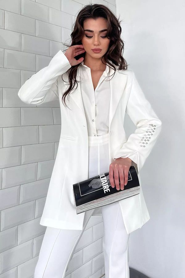 Long cream blazer outlet