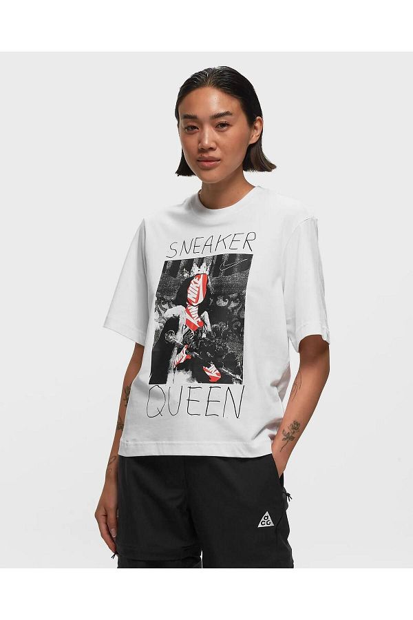 Nike Boxy Cut Nsw Tee Women s T Shirt Trendyol