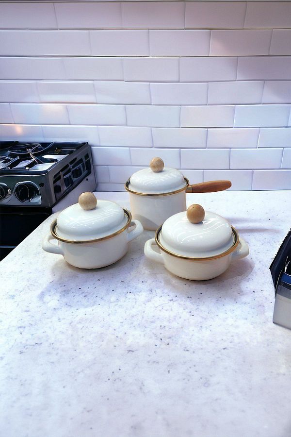 AROW-Bloom White Enamel 3-Piece Midi Pot Set 1