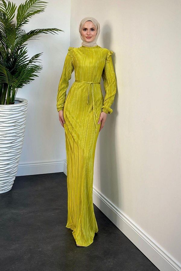 Green dress with yellow fish outlet