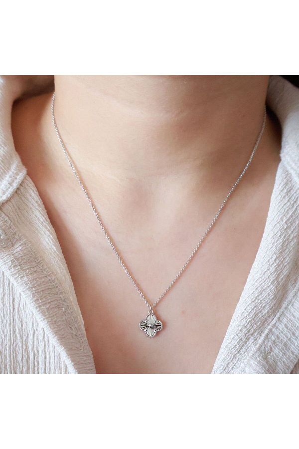 Van cleef silver necklace cheap