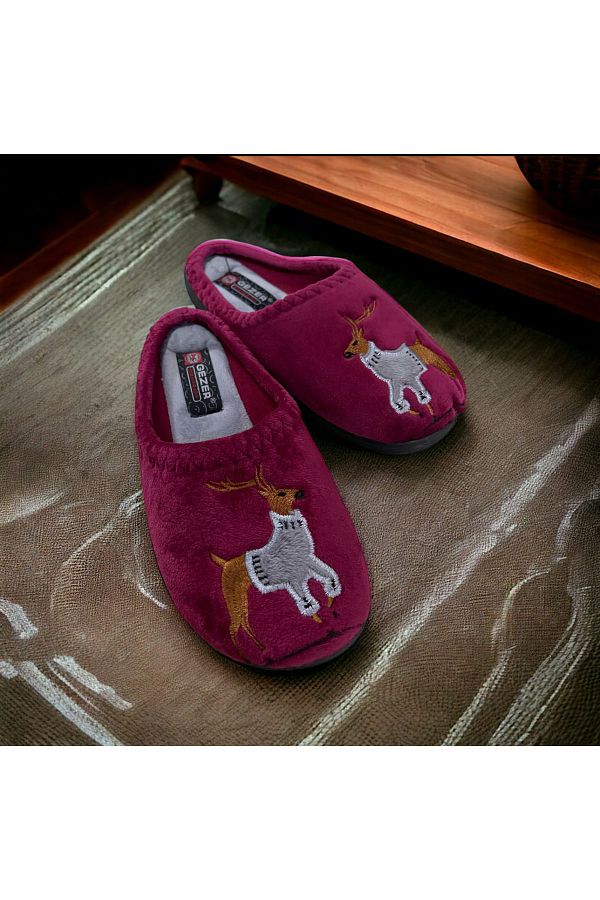 GEZER-Deer Patterned Embroidered Towel - Personality Home Slippers 1