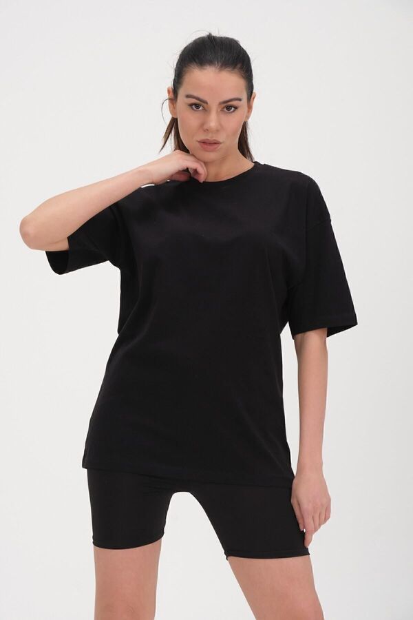 Kadın Oversize %100 Pamuk Geniş Kesim Yumuşak Dokulu Basic Bisiklet Yaka Siyah Tişört
