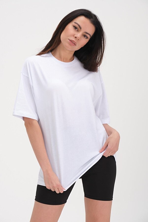 Kadın Oversize %100 Pamuk Geniş Kesim Yumuşak Dokulu Basic Bisiklet Yaka Beyaz Tişört