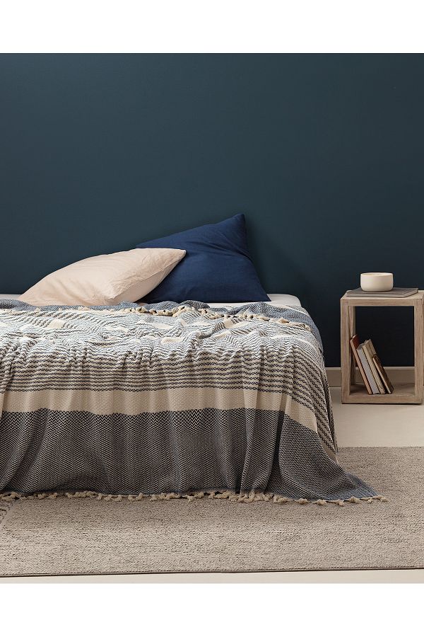 Madame Coco-Denney Single Bedspread - Ecru/indigo 1