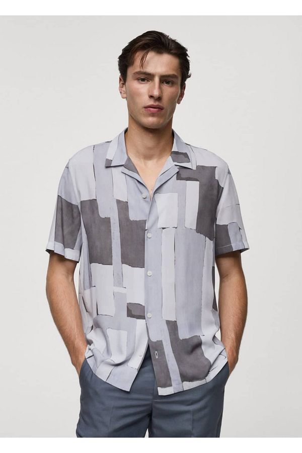 MANGO Man-Regular Cut Fluid Patterned Shirt 1