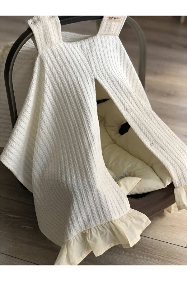 DERİN BOUTİQUES Krem Örgü Pike Krem Fırfırlı Puset Örtüsü