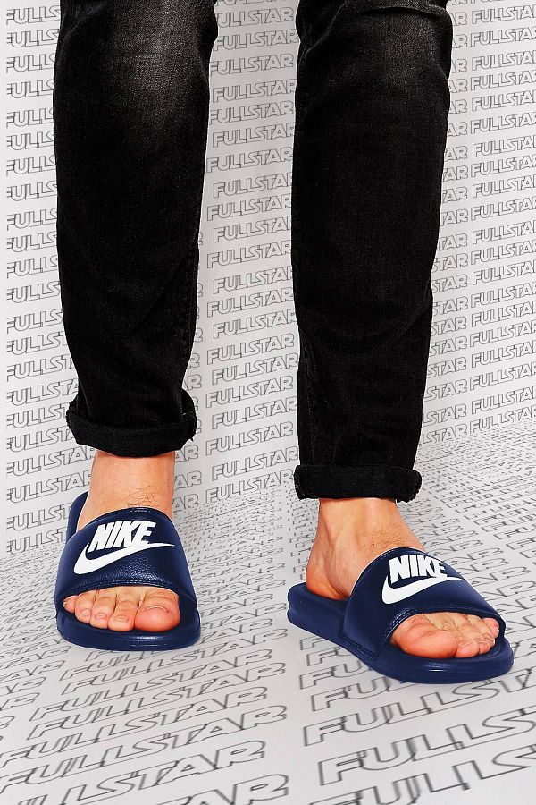 Nike flat slippers top